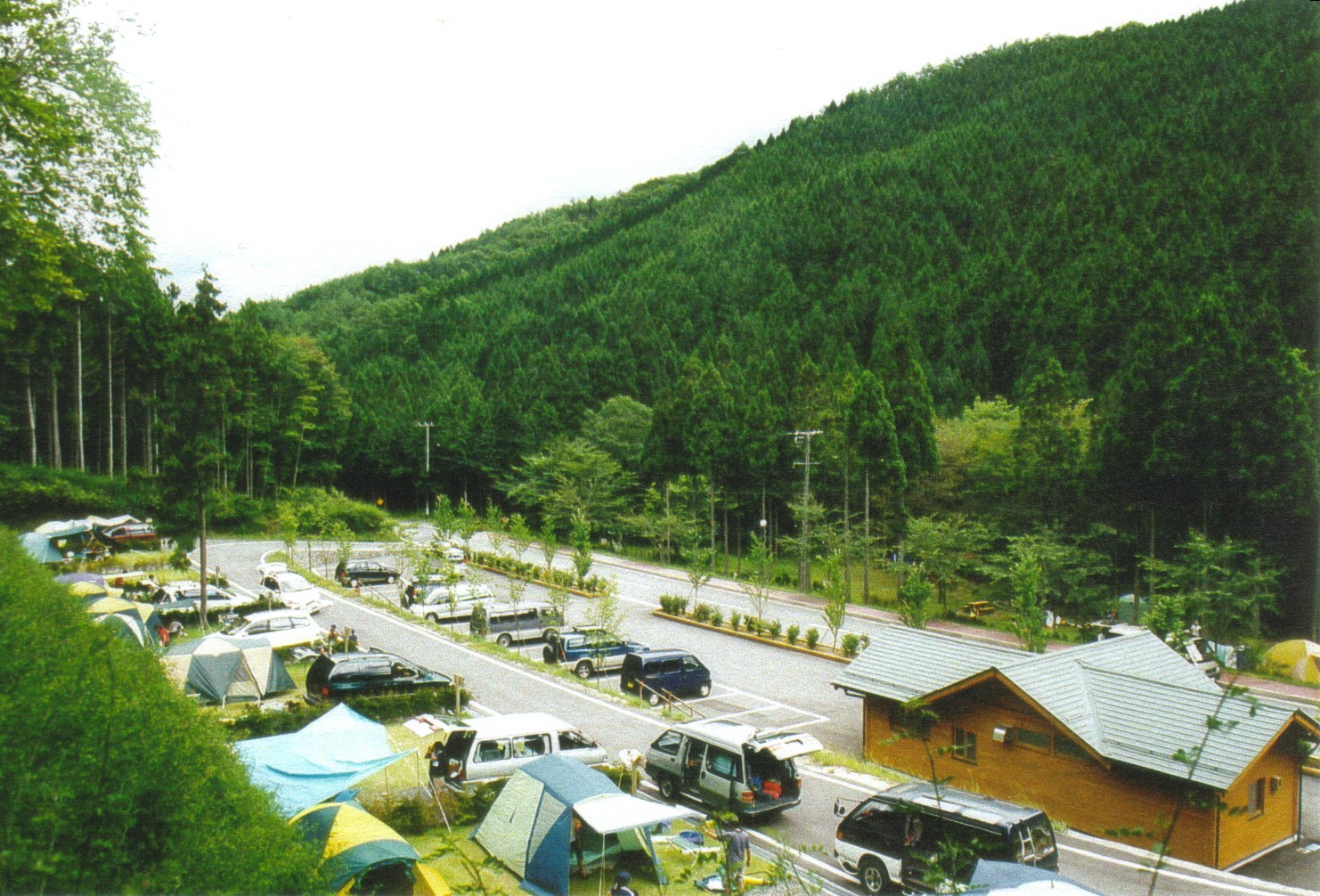 大河内森林公園キャンプ場の場内の写真